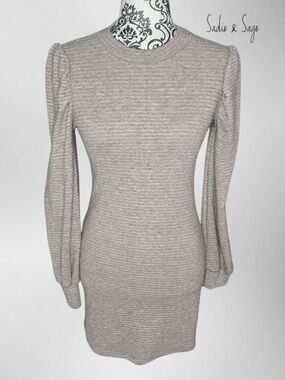 SADIE & SAGE Tan Ribbed Long-Sleeve Bodycon Dress - Small